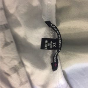 white graphic cropped tee plus size